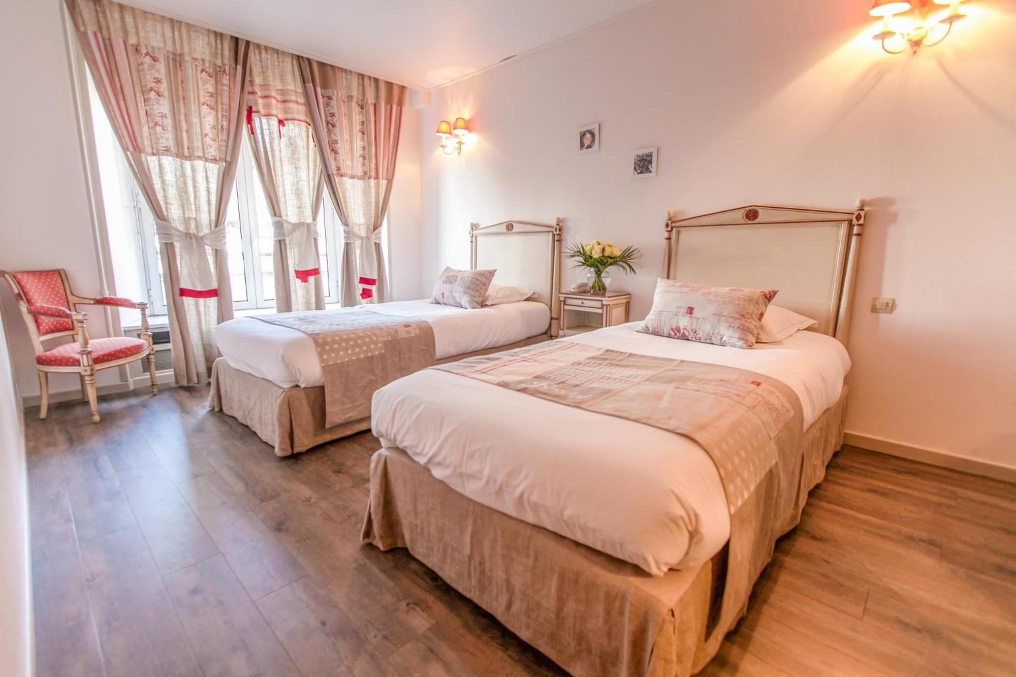 Brit Hotel Bristol Montbeliard Centre Экстерьер фото
