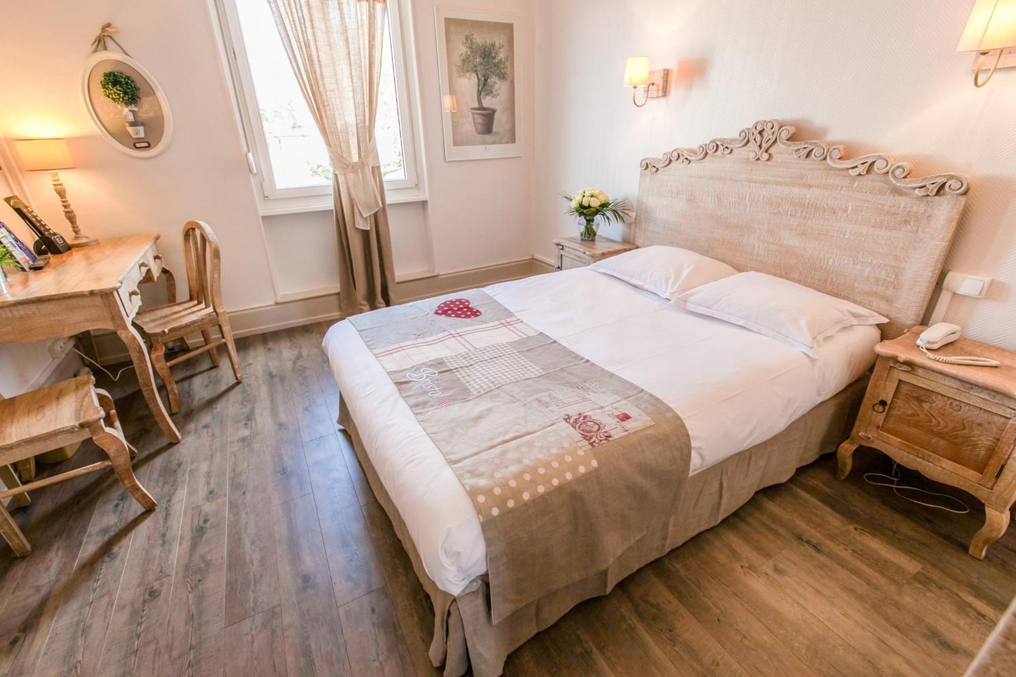 Brit Hotel Bristol Montbeliard Centre Экстерьер фото