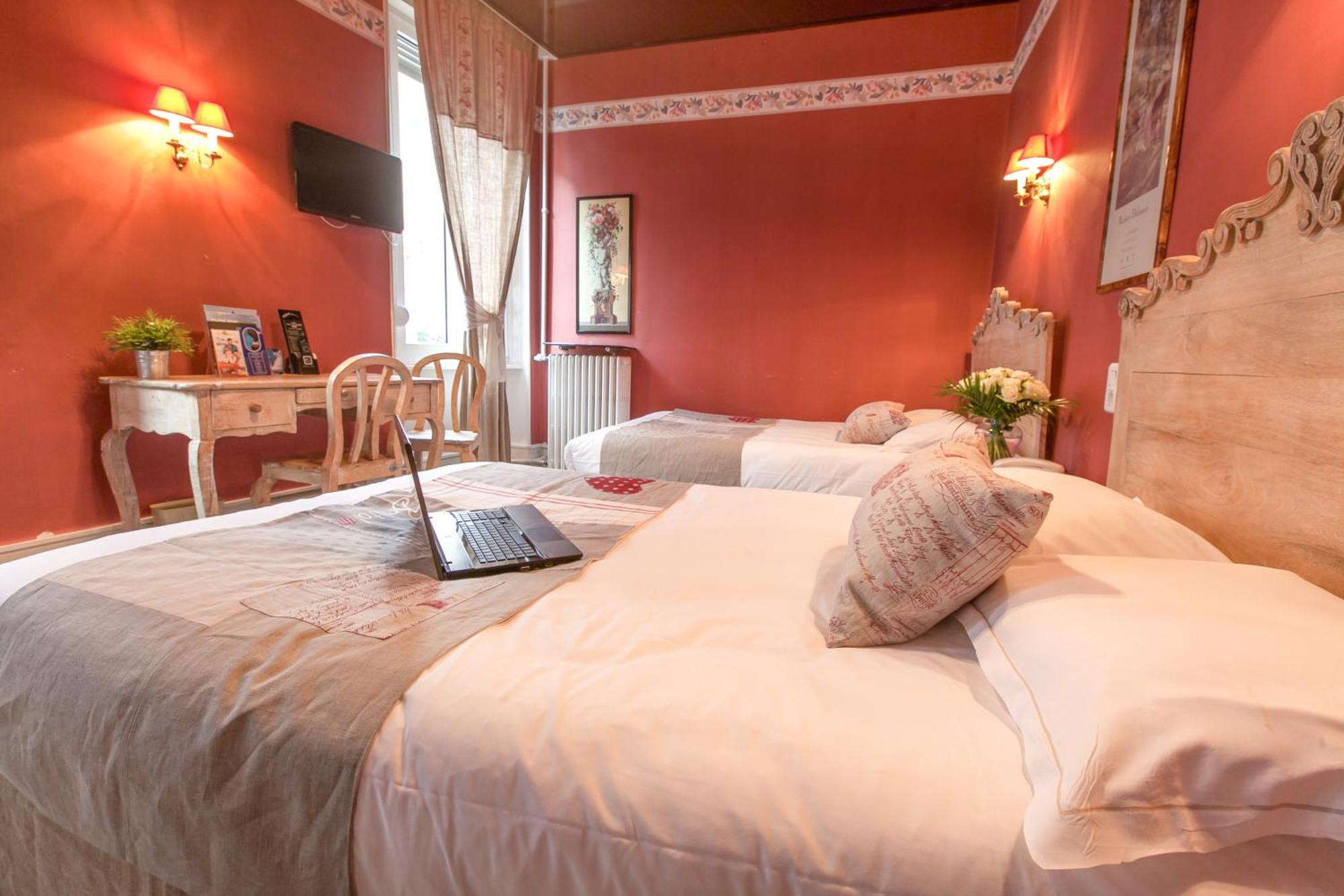 Brit Hotel Bristol Montbeliard Centre Экстерьер фото