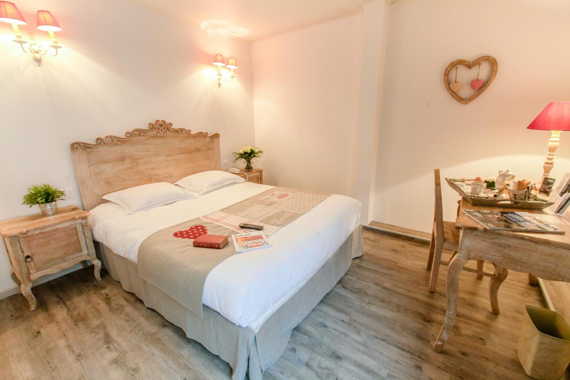Brit Hotel Bristol Montbeliard Centre Экстерьер фото