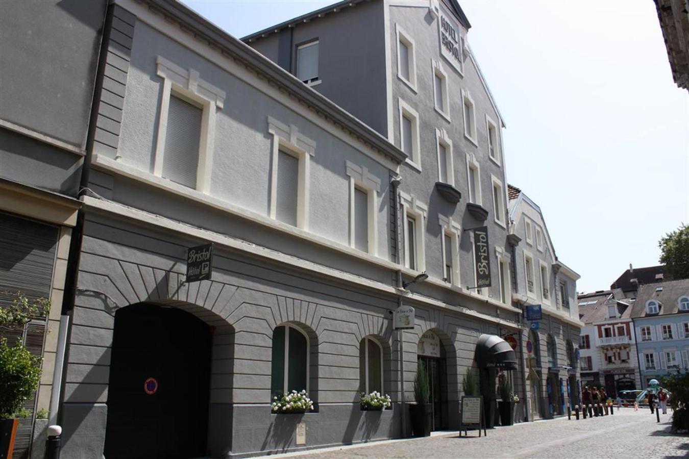 Brit Hotel Bristol Montbeliard Centre Экстерьер фото