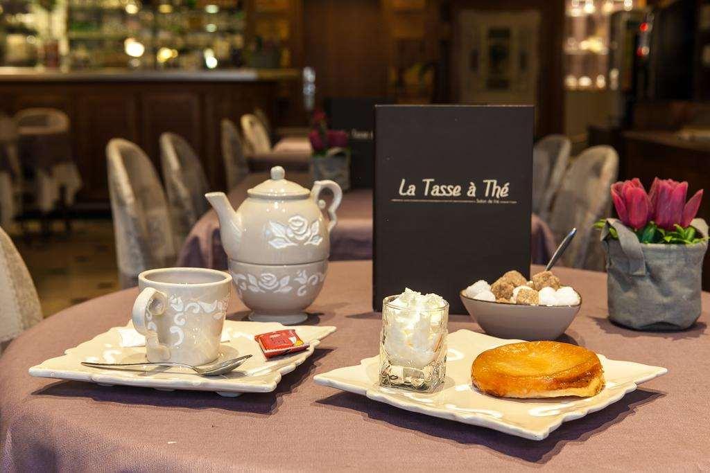 Brit Hotel Bristol Montbeliard Centre Ресторан фото