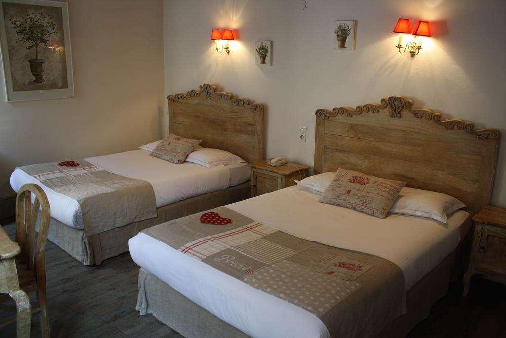 Brit Hotel Bristol Montbeliard Centre Номер фото