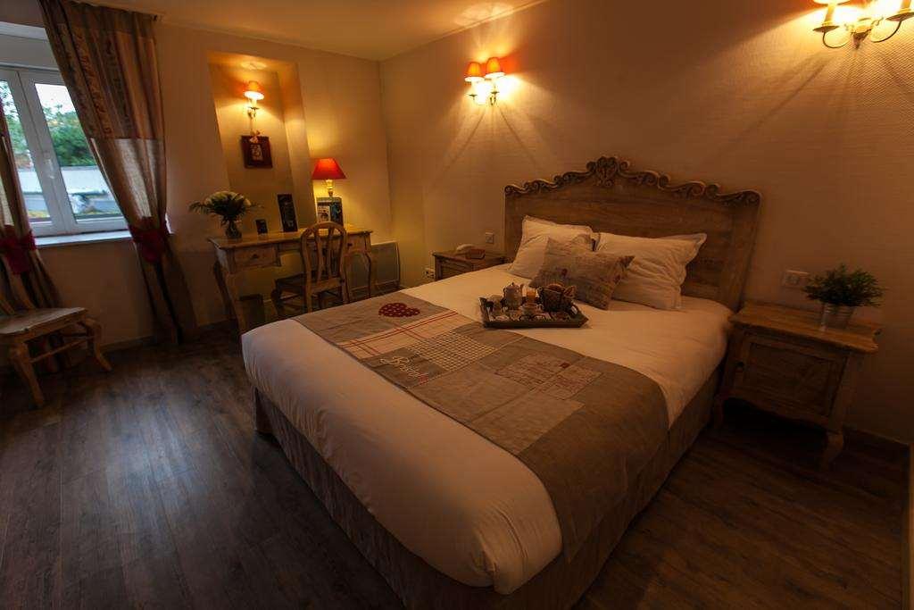 Brit Hotel Bristol Montbeliard Centre Номер фото