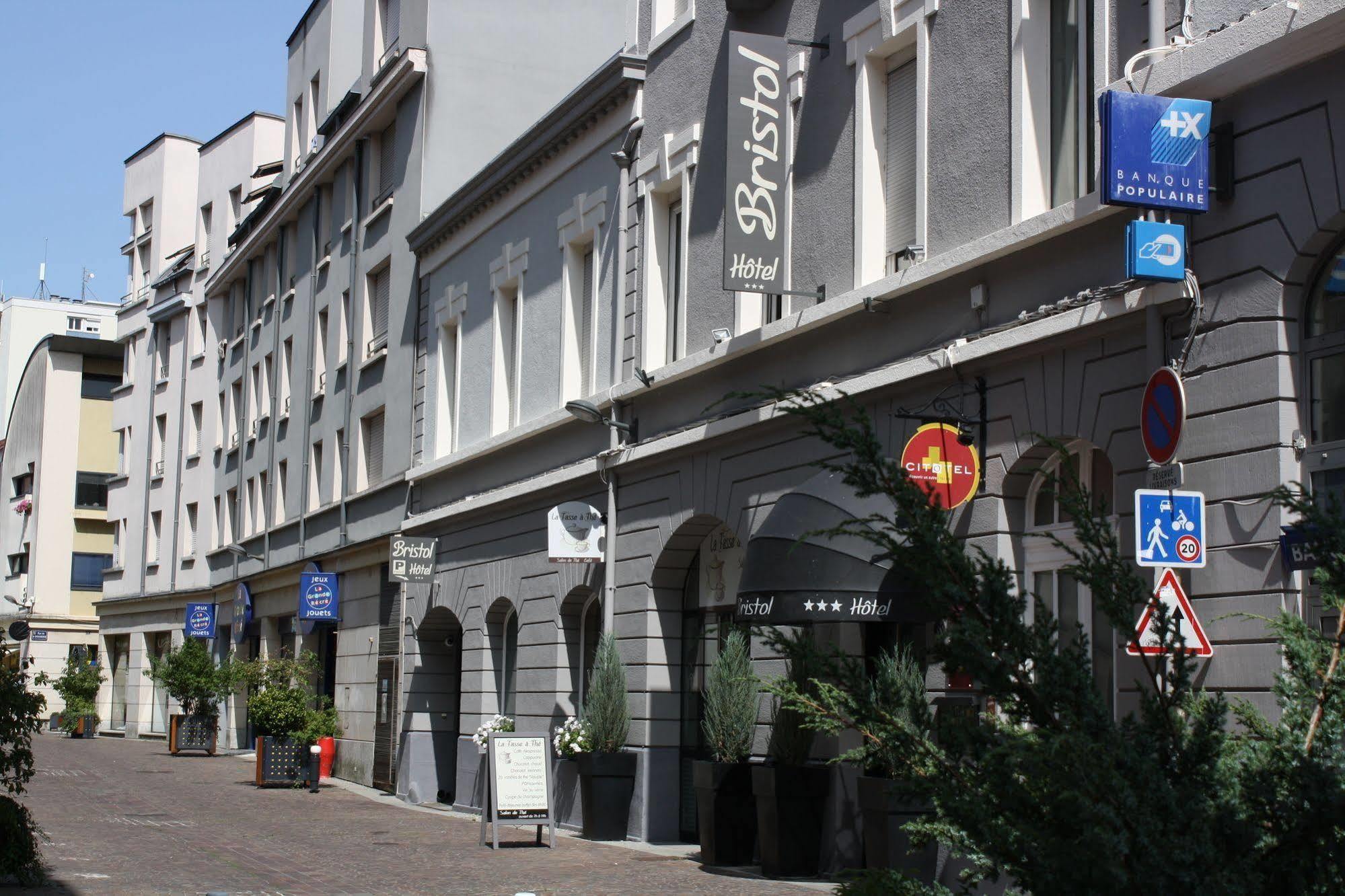 Brit Hotel Bristol Montbeliard Centre Экстерьер фото
